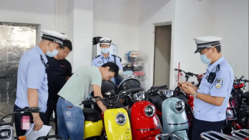 雅迪、爱玛、台铃、九号、小牛、小刀、新日、绿源，被官方约谈