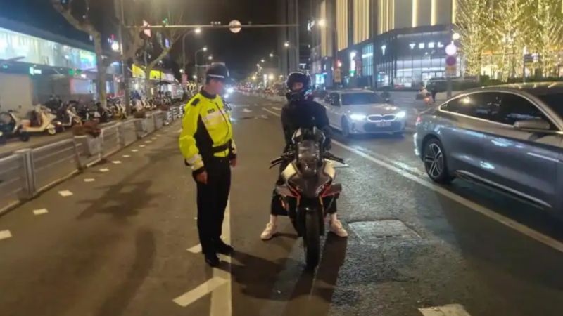 注意！内蒙古一地发布限行通告，250cc 及以上摩托车夜间禁行