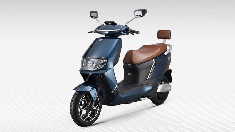 原来电摩这么便宜！不到 2000 元，合规可上牌，通勤代步推荐